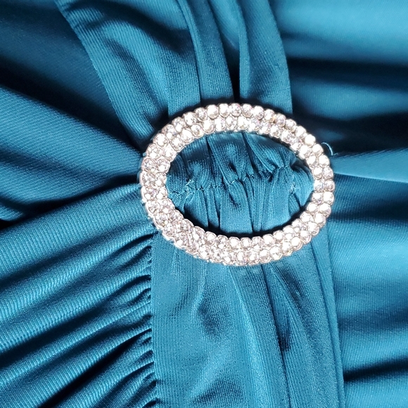 Green Laura plus faux wrap dress in size 14 NWT - Picture 3 of 7